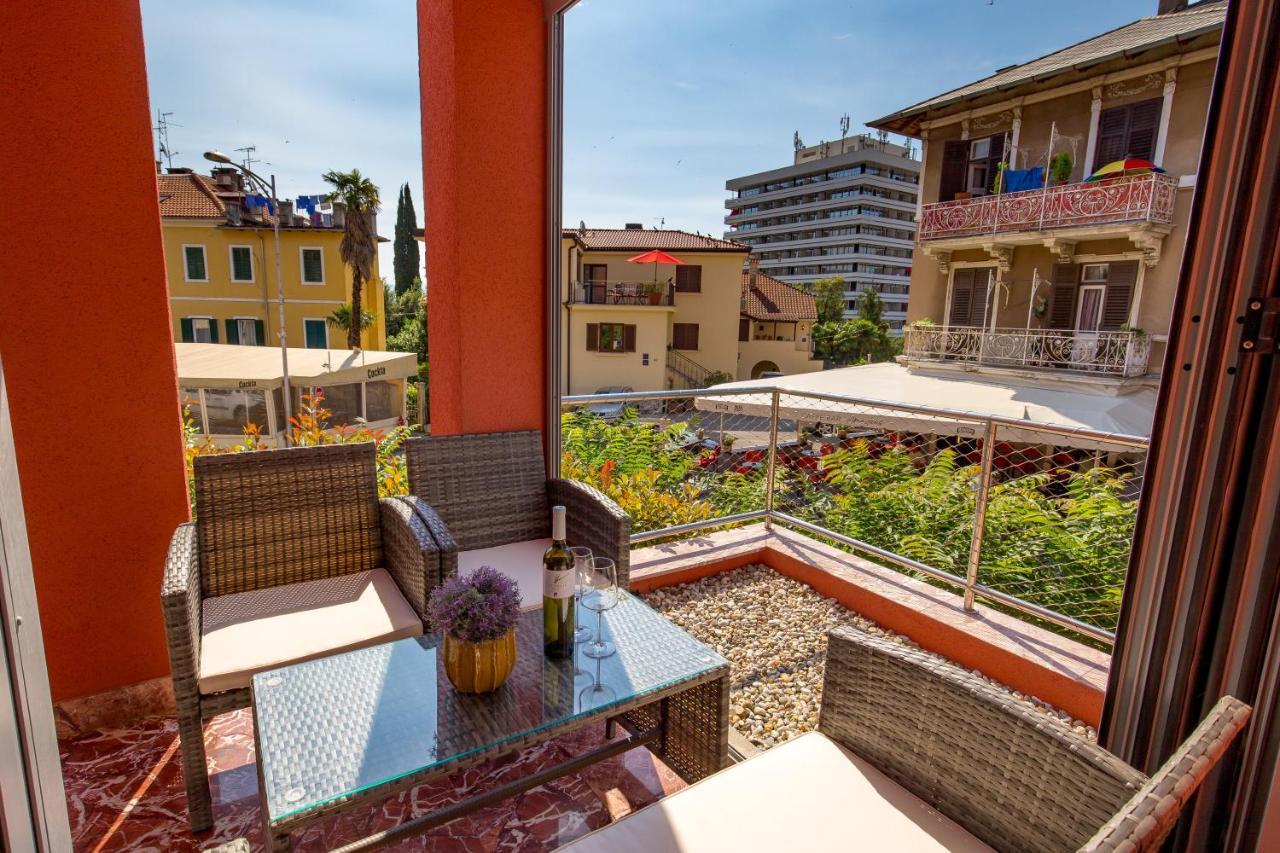 Luxury City Center Apartment -50M To The Sea Opatija Eksteriør billede