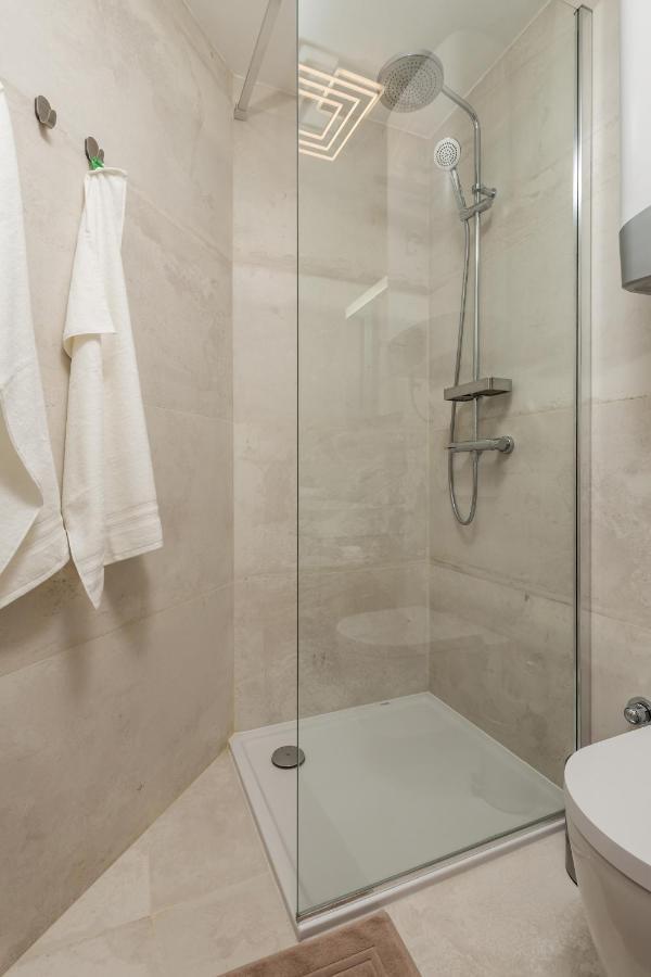 Luxury City Center Apartment -50M To The Sea Opatija Eksteriør billede