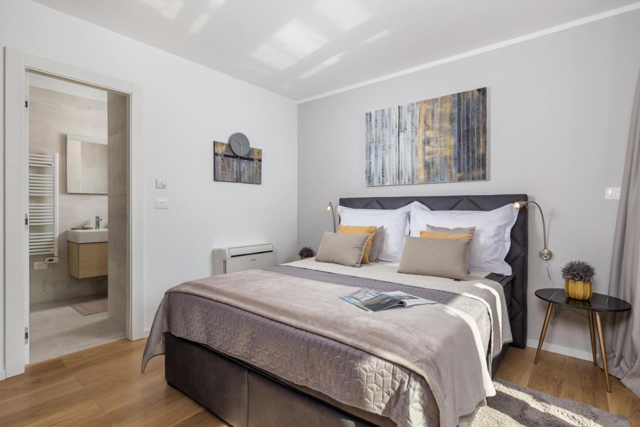 Luxury City Center Apartment -50M To The Sea Opatija Eksteriør billede