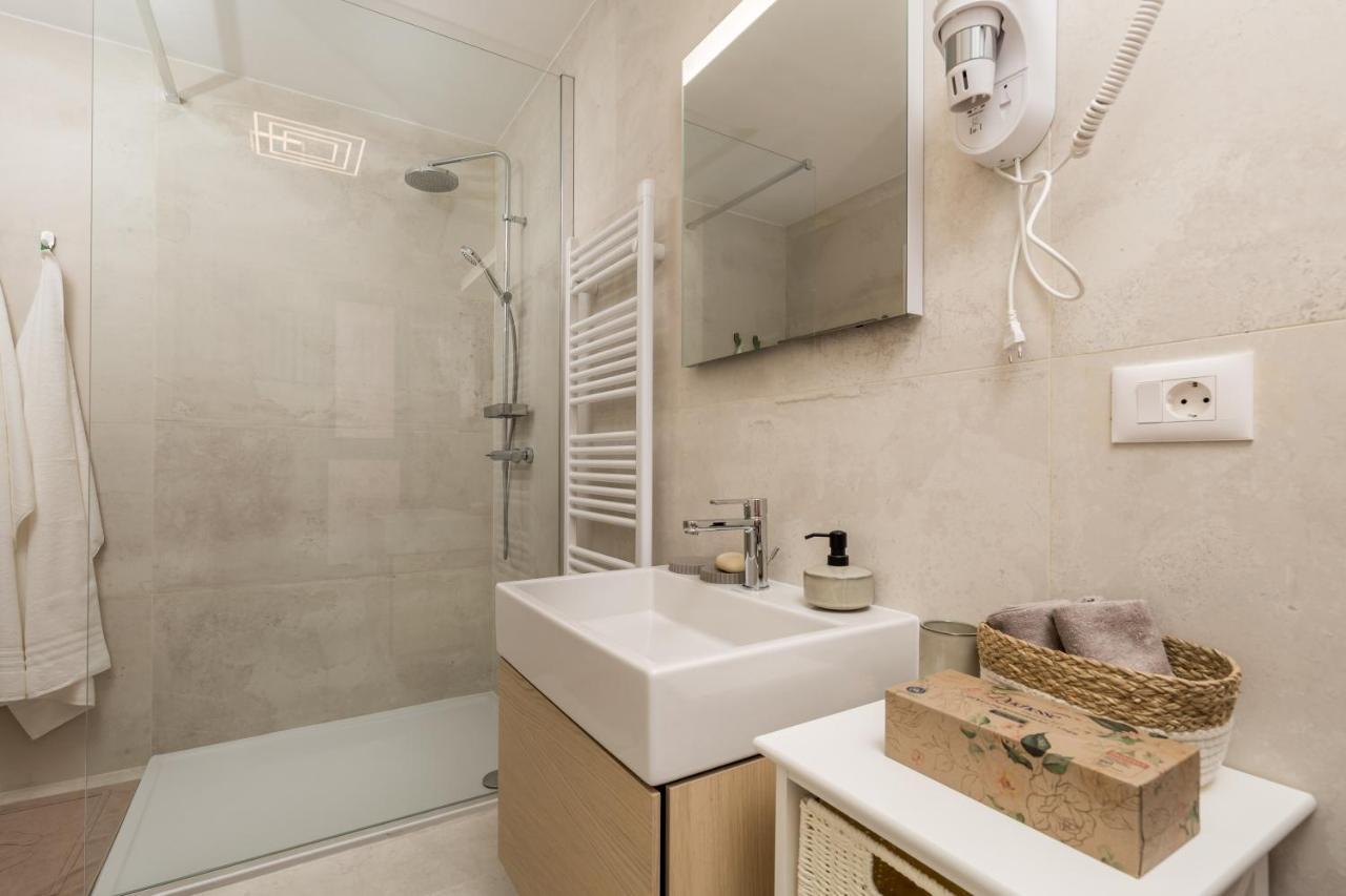 Luxury City Center Apartment -50M To The Sea Opatija Eksteriør billede